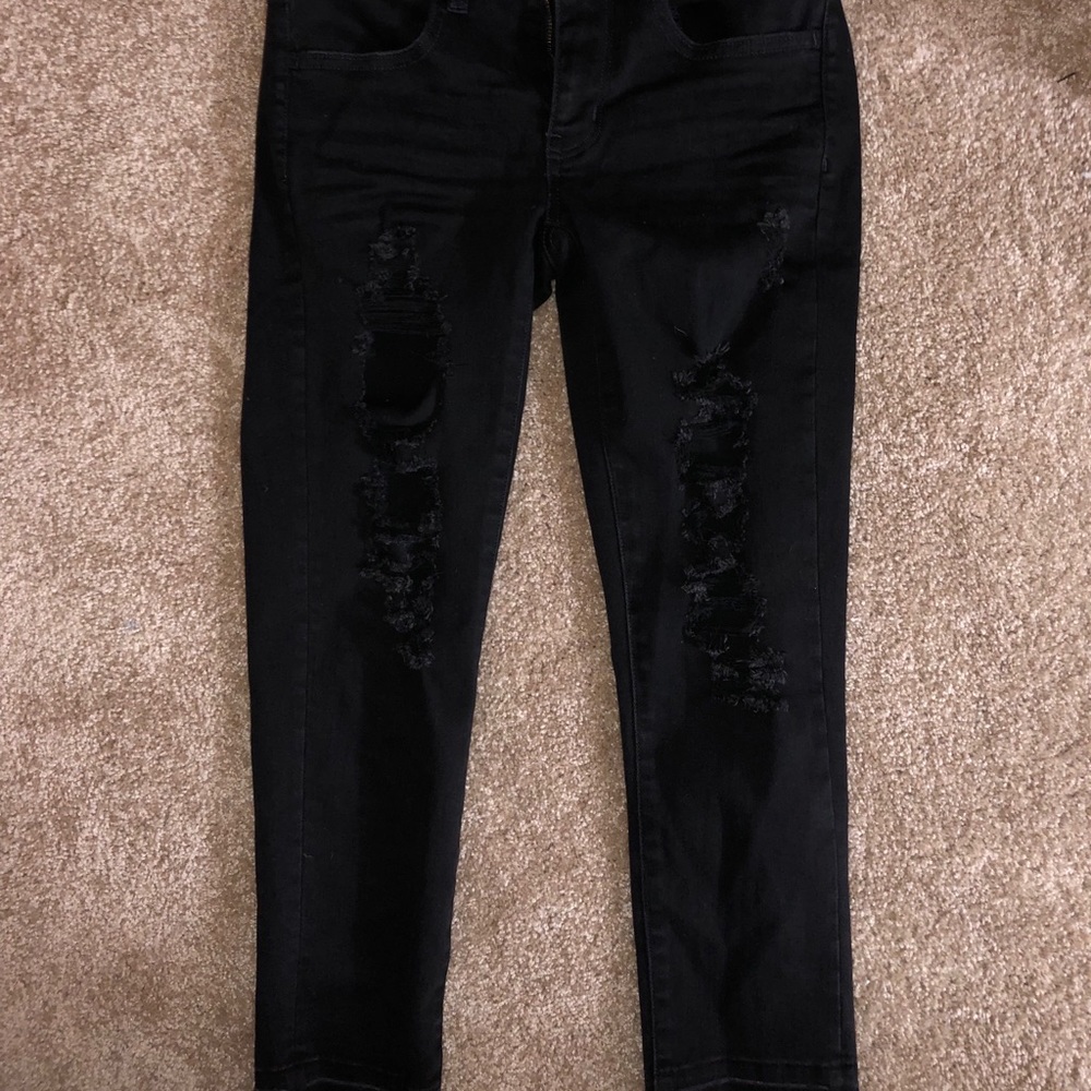 black ripped cropped jeans
